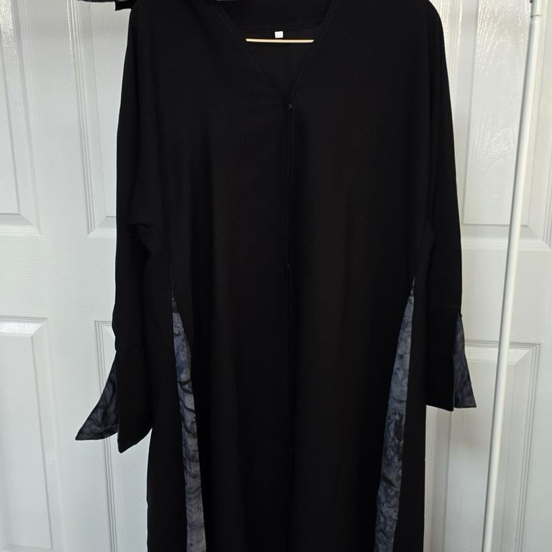 Layāli Marble Abaya
